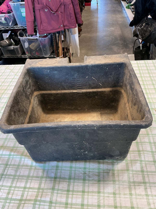 Feed Tubs/Buckets