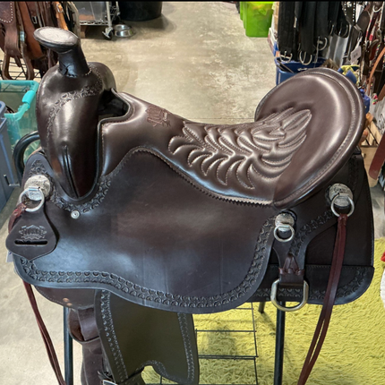 Collection image for: Western Saddle 17"-17.5"
