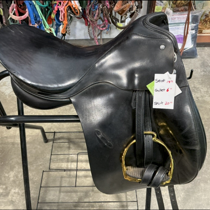 Collection image for: English Saddles *USED*