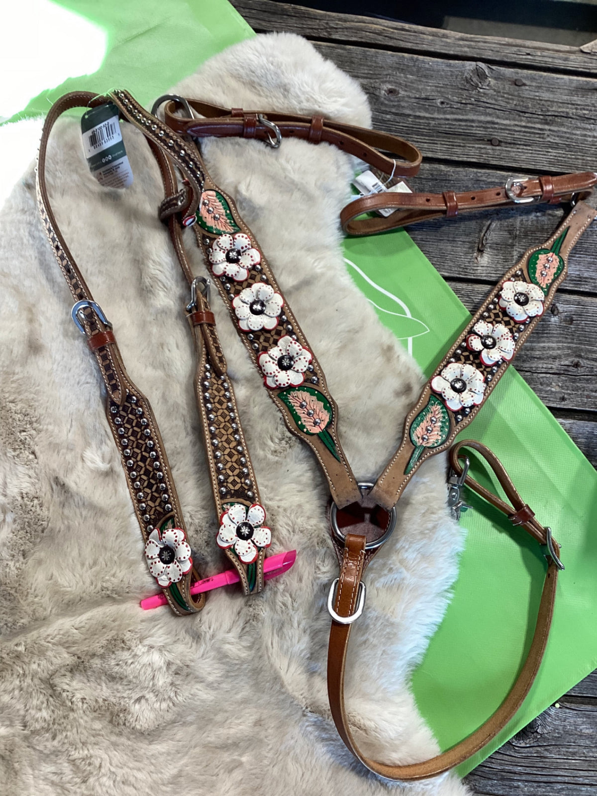 Western one Ear Headstall & Breast Collar Poppy