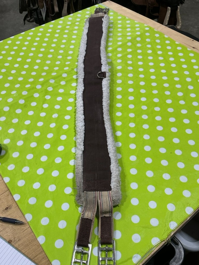 English Girth  Fleece with elastic 42"