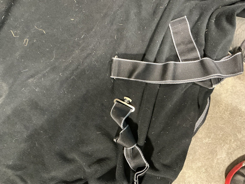 Cooler Black Fleexe 81" Weatherbeeta Some Stains See Pics
