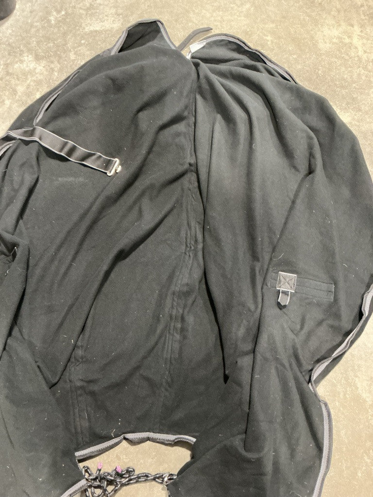 Cooler Black Fleexe 81" Weatherbeeta Some Stains See Pics