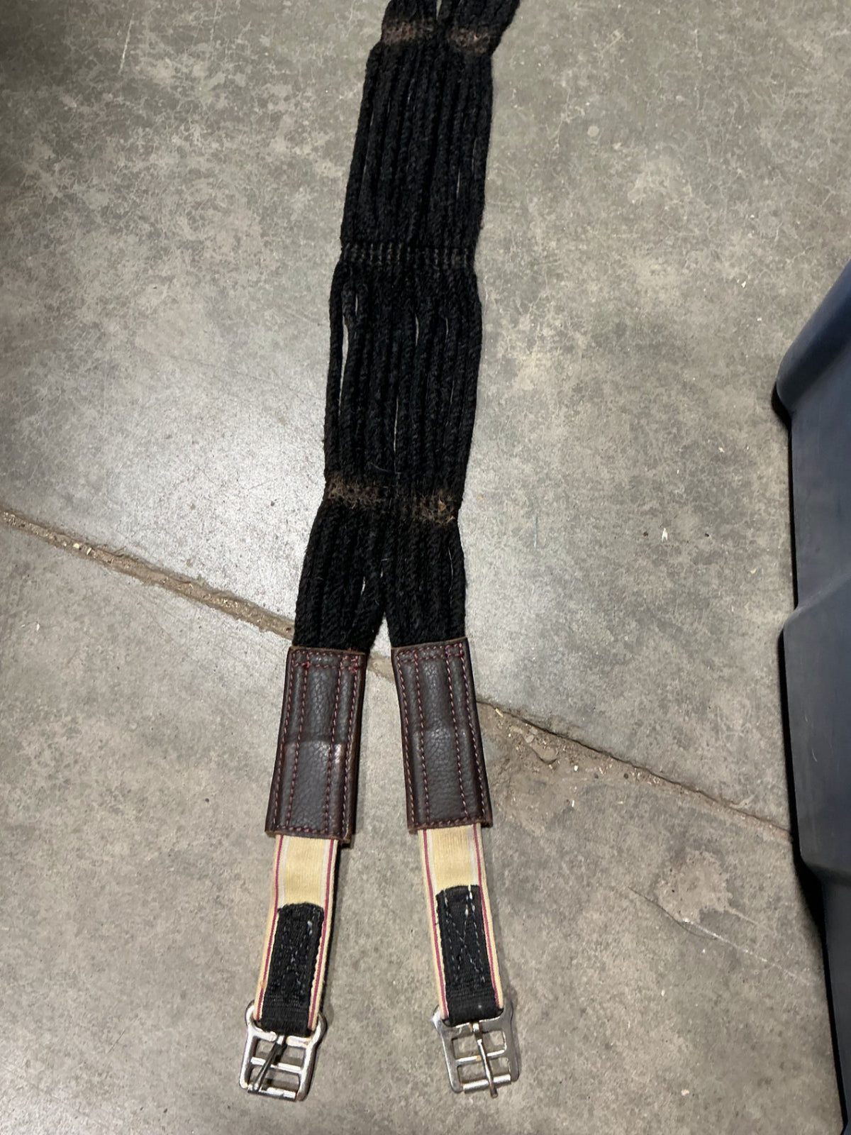 English Girth String Black 44"