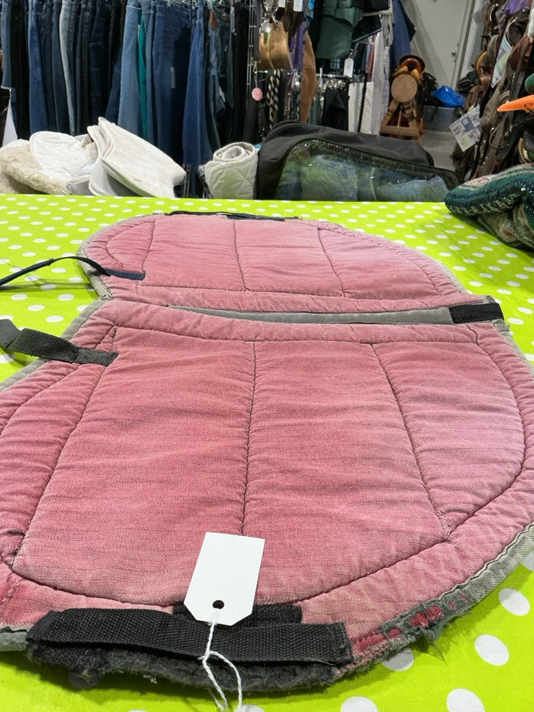 English Saddle Pad Older Red
