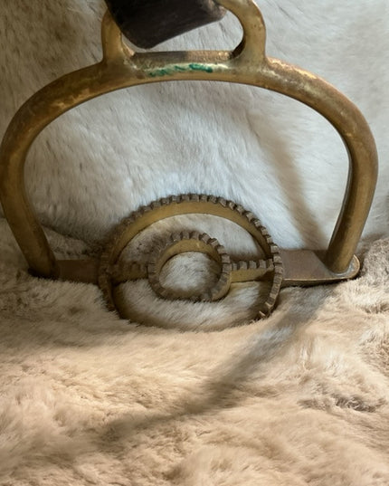 English Stirrups & Leathers
