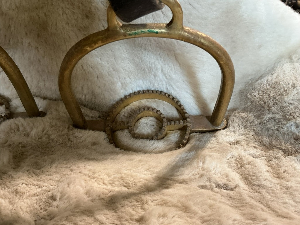 English Stirrups & Leathers