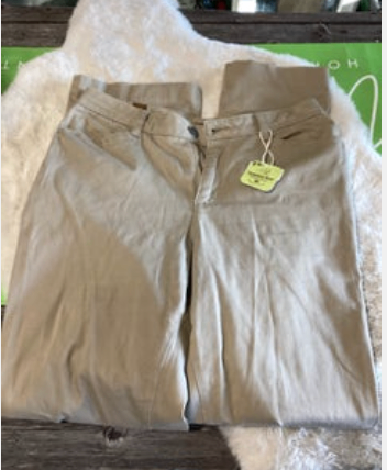 Breeches Aura  8 