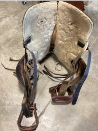 Western Rawhide Saddle 15" G7"