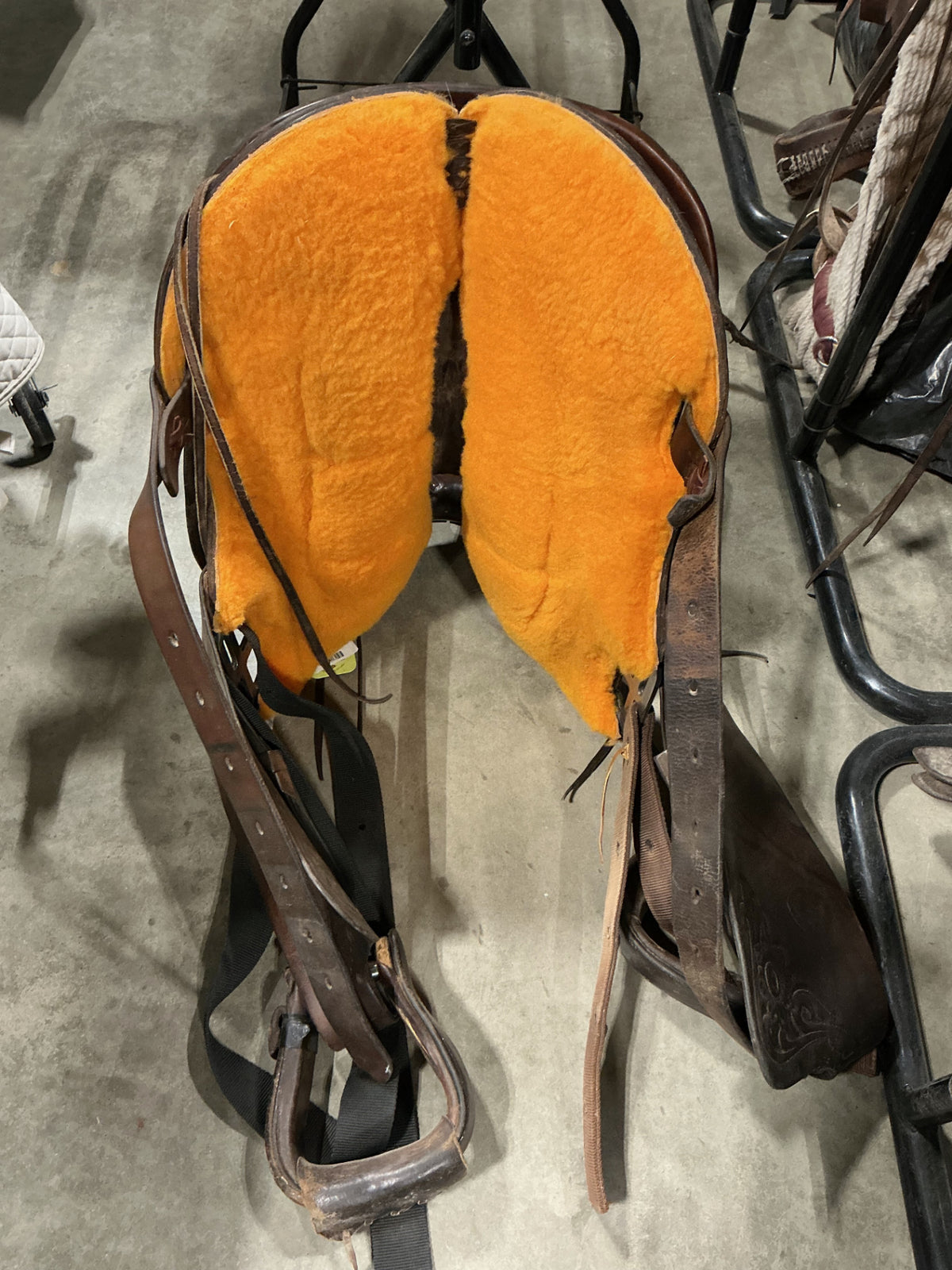 Western Saddle 15" G6.5"