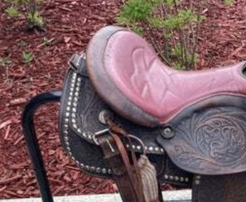 Western Saddle 15" 