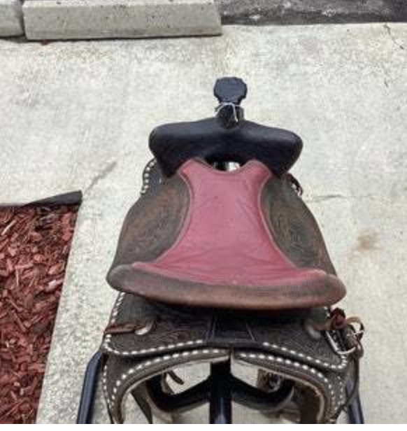 Western Saddle 15" 