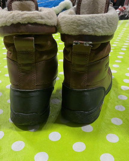 Boots Ugg Size 3 Brown/Black