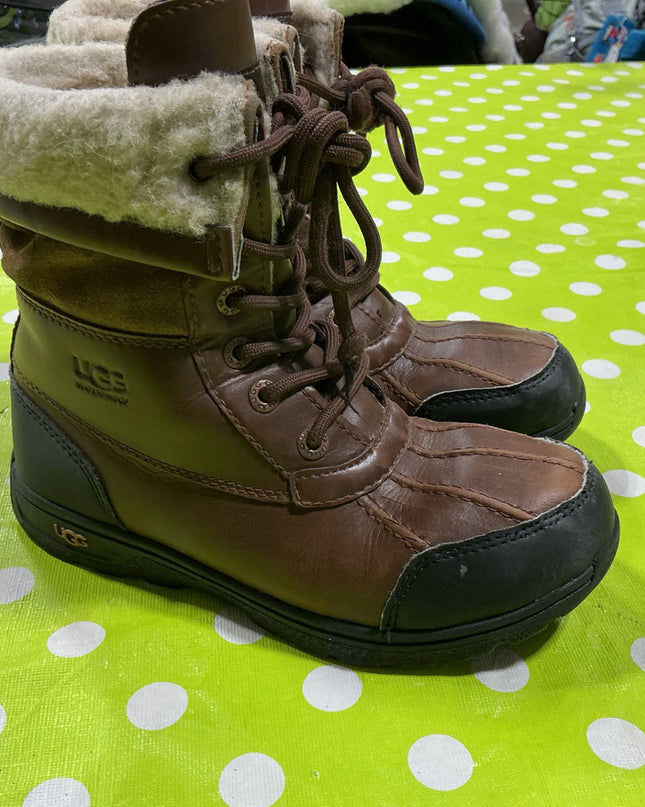 Boots Ugg Size 3 Brown/Black