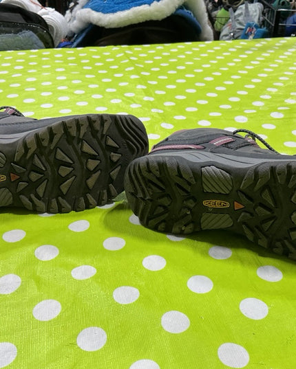 Boots Keen Size 3 Grey/Pink