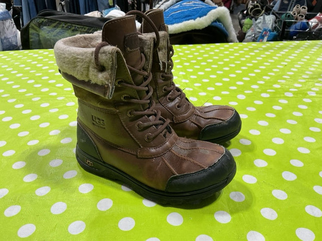 Boots Ugg Size 4 Brown/black