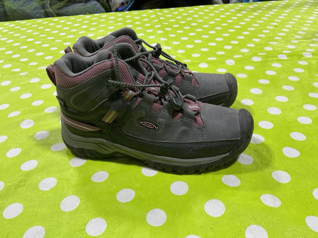 Boots Keen Size 3 Grey/Pink