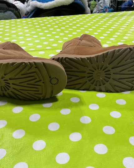 Boot Ugg Size 4 Brown