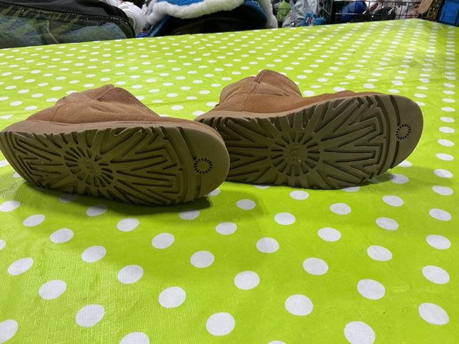 Boot Ugg Size 4 Brown