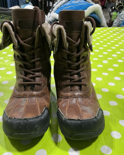 Boots Ugg Size 4 Brown/black