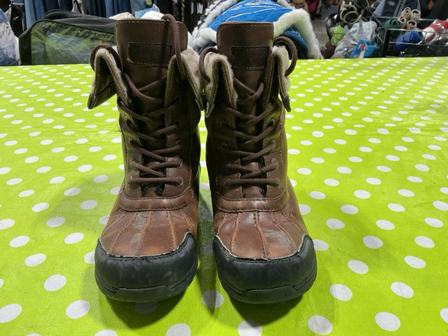 Boots Ugg Size 4 Brown/black