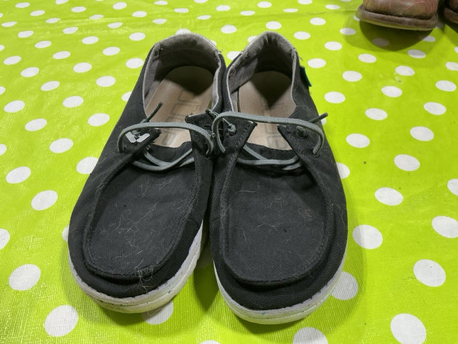 Shoes Hey Dude Size Y3 - L4.Black