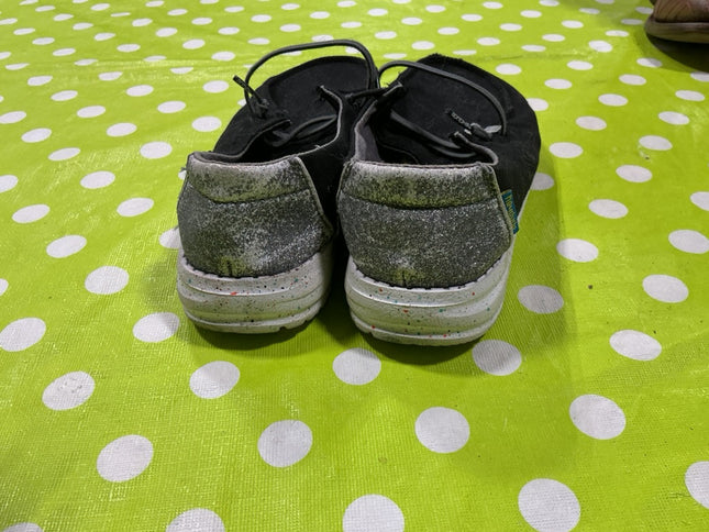 Shoes Hey Dude Size Y3 - L4.Black