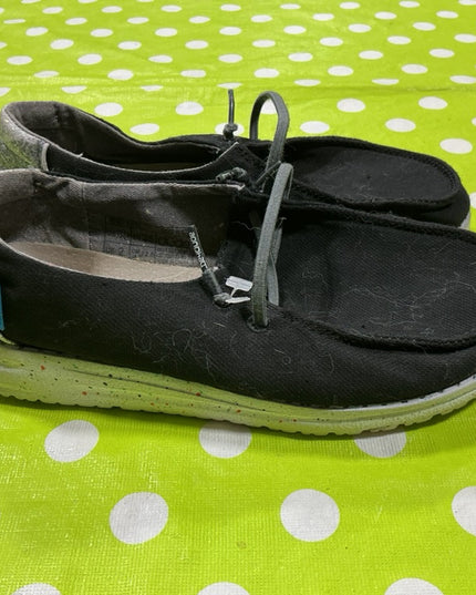 Shoes Hey Dude Size Y3 - L4.Black