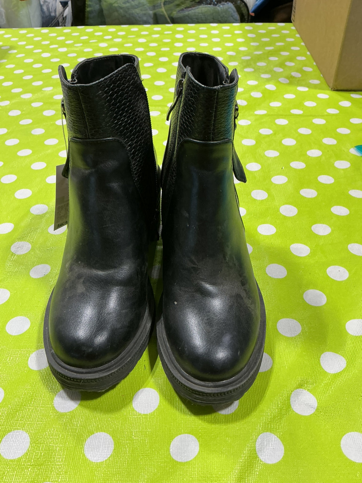 Boots Black est Size 3