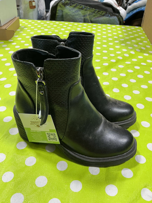 Boots – Black, Size 3 (Est.) | Used, Very Good