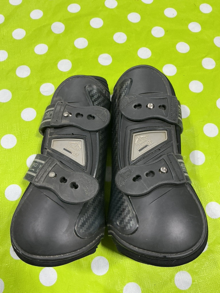 Sport Boots Veredus          New Price $340