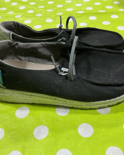 Shoes Hey Dude Size Y3 - L4.Black