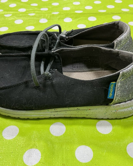 Shoes Hey Dude Size Y3 - L4.Black