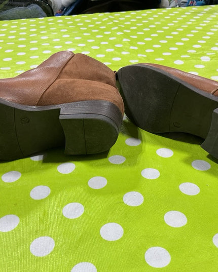 Boots Size 3 Brown