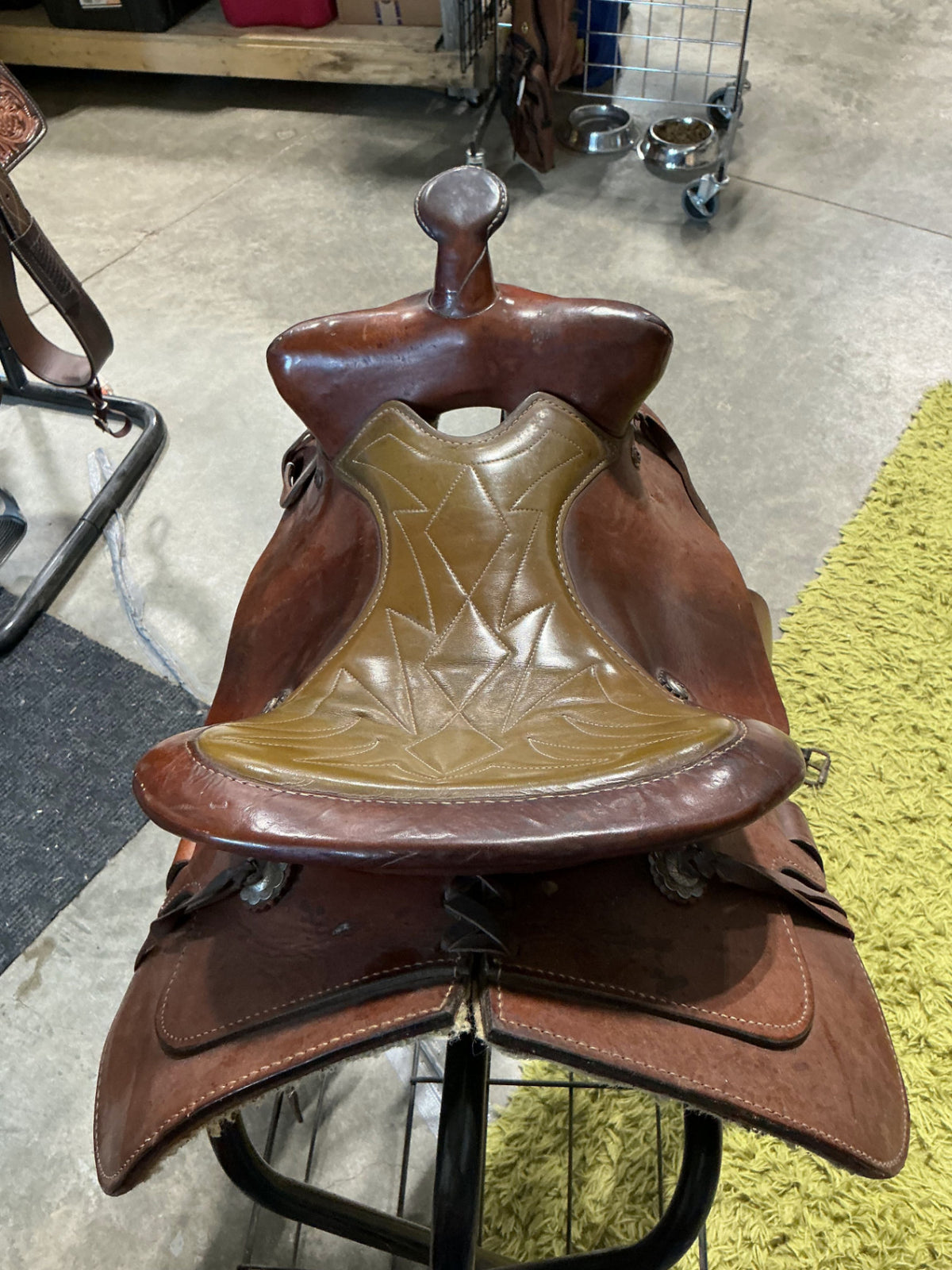 Western Saddle S15" G7" S25.5"