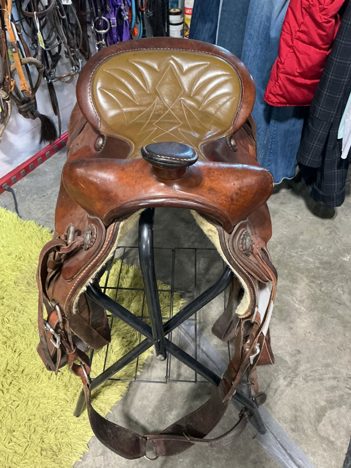 Western Saddle S15" G7" S25.5"