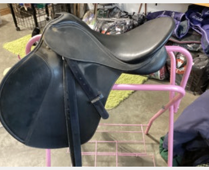English Saddle Wintec 17"