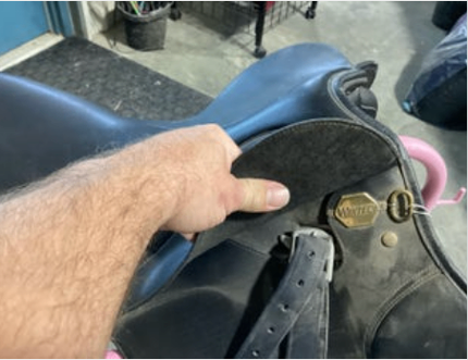 English Saddle Wintec 17"