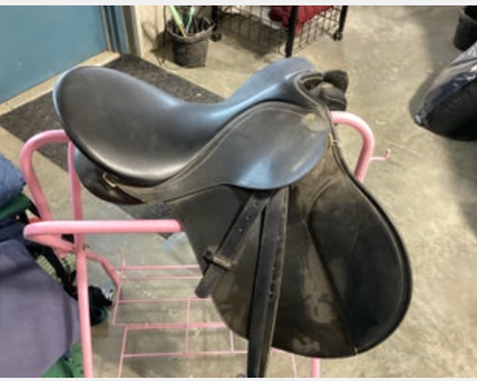 English Saddle Wintec 17"