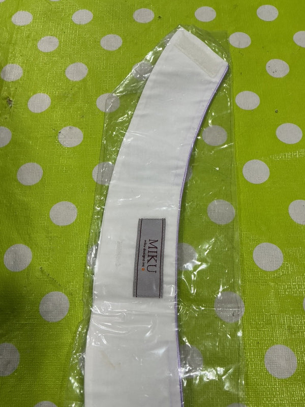 English Neck Strap – White | New with Tags