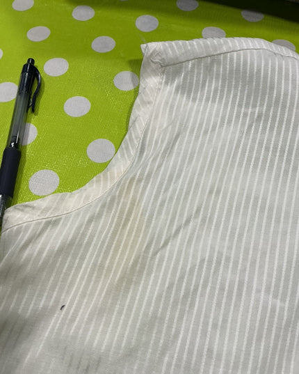 Shirt Cavalier Size 38 White. Stains, See Pics