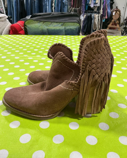 Boots Ladies Unbridled Ariat Size 7