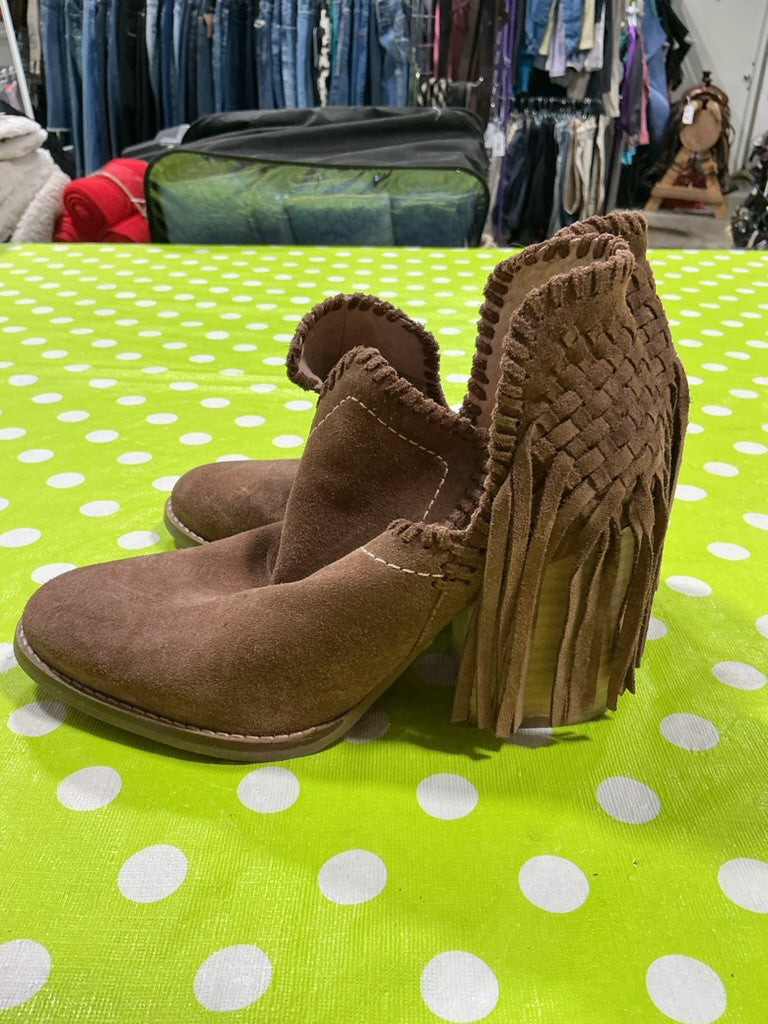 Boots Ladies Unbridled Ariat Size 7