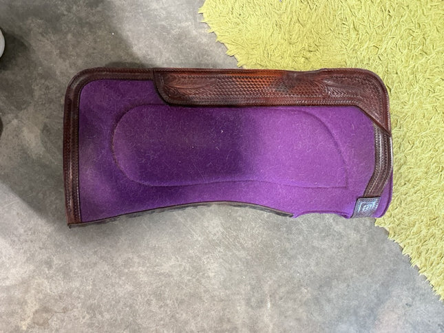 Saddle Pad Purple Felt. 31.5 x 29 x 1/2"