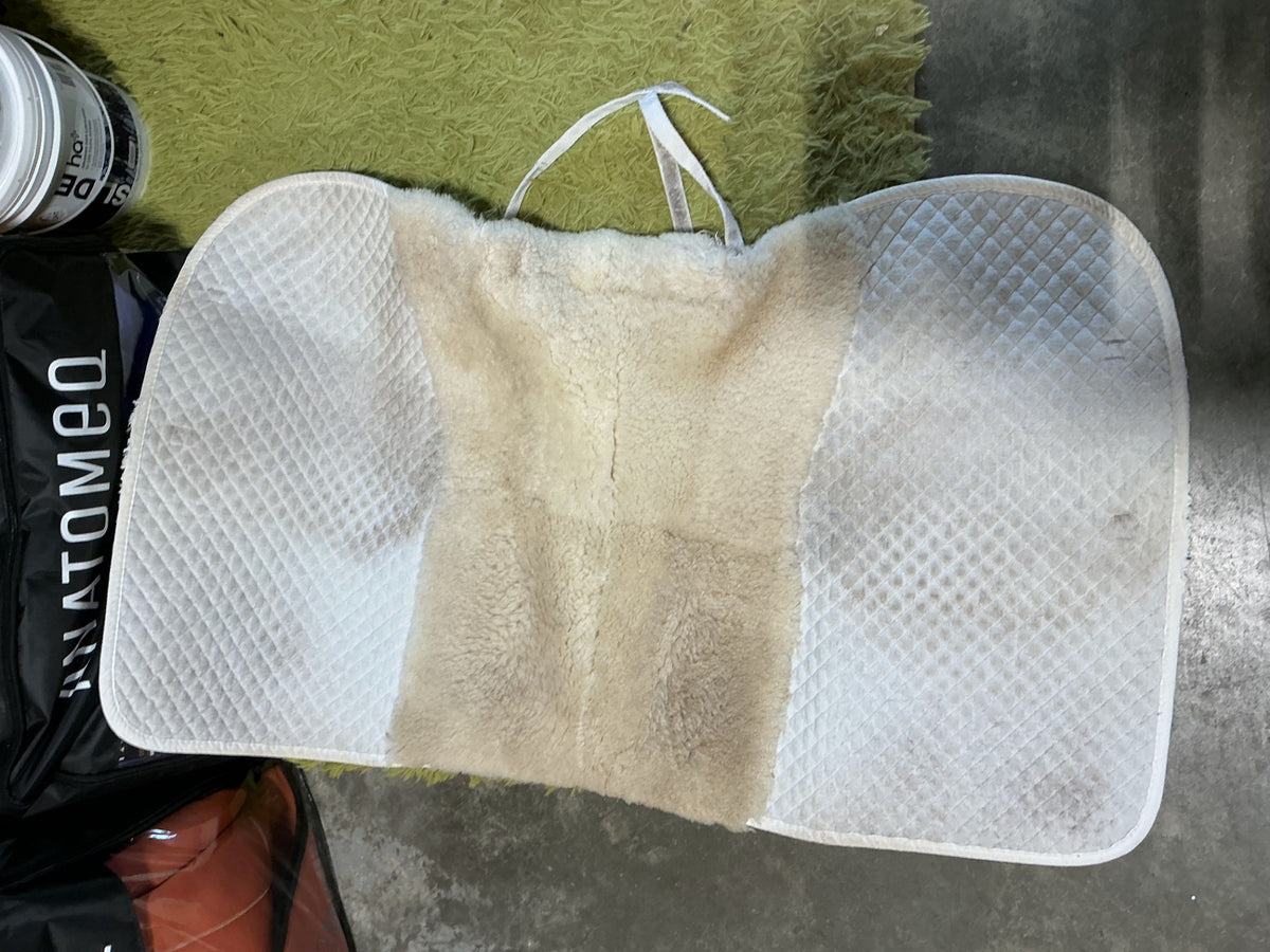 English Saddle Pad White Full Dressage