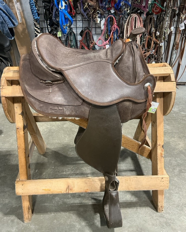 Barefoot Treeless Saddle 16.5"