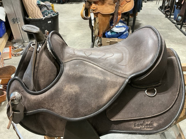 Barefoot Treeless Saddle 16"