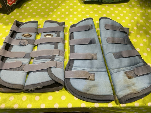 Shipping Boots Shedrow Blue Set of 4  (2 torn velcro strips)