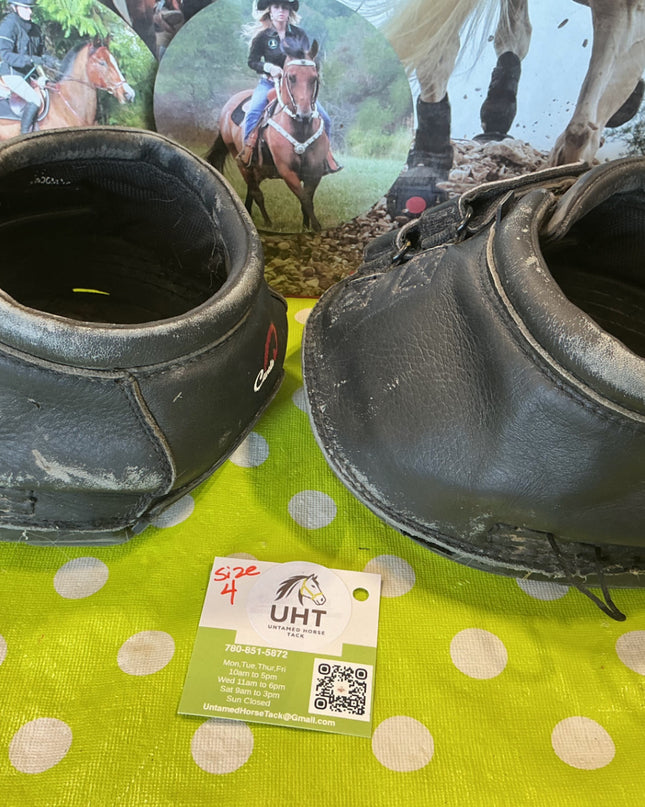 Cavallo Simple  Boots Size 4 