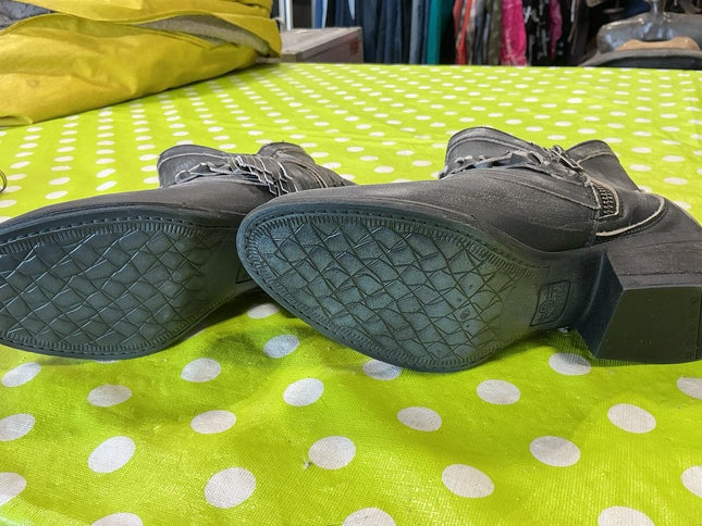Boots Circle G 